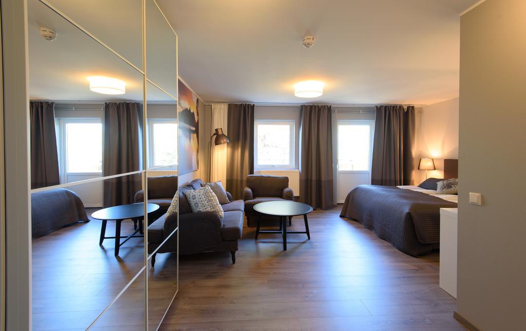 Hornavan Hotell 아르예플로그 외부 사진